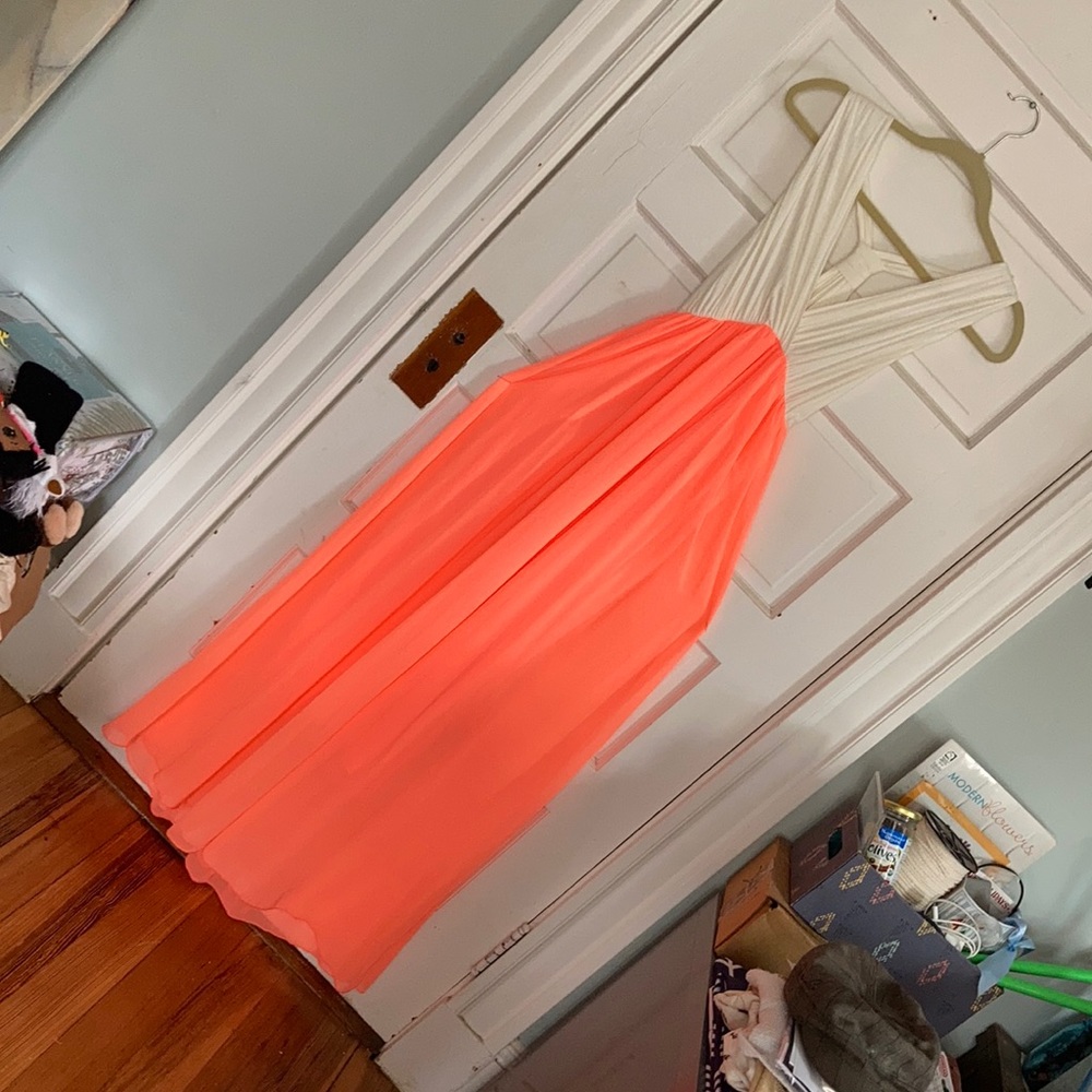 Gorgeous maternity/nursing maxi dress!